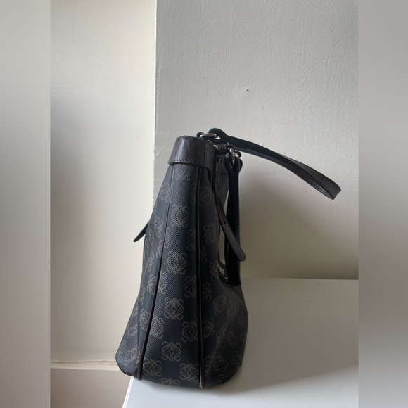 SOLD Vintage Loewe anagram tote - Picture 3 of 14